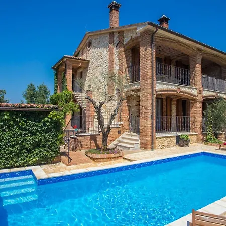 Sunny Haven With Direct Access To The Pool Nova Vas (Porec)