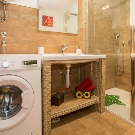 Sunny Haven With Direct Access To The Pool Apartamento